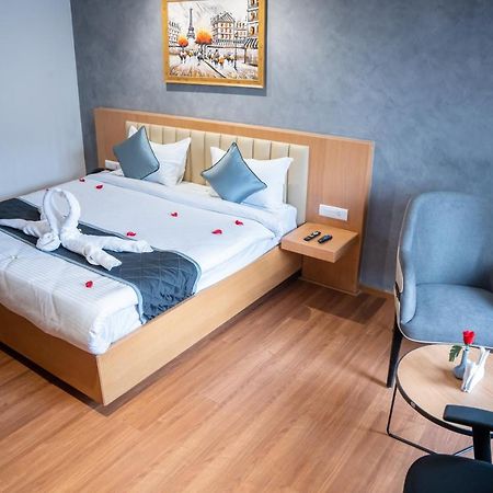 Hotel Tulips Grand حيدر أباد المظهر الخارجي الصورة