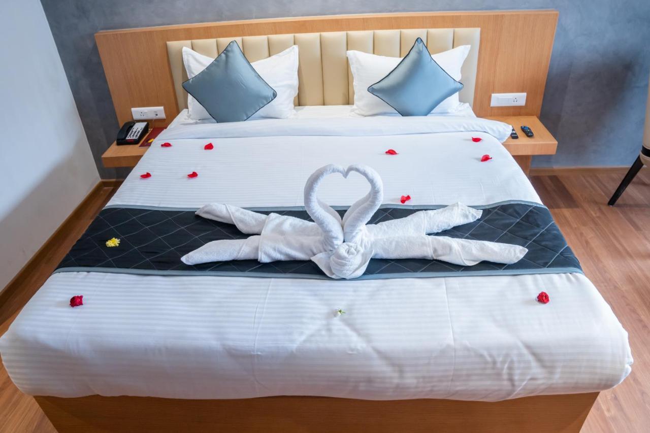 Hotel Tulips Grand حيدر أباد المظهر الخارجي الصورة