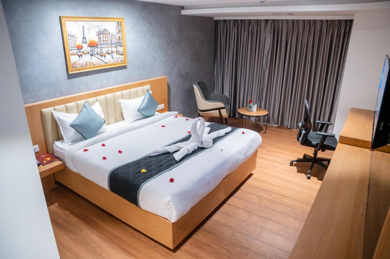 Hotel Tulips Grand حيدر أباد المظهر الخارجي الصورة