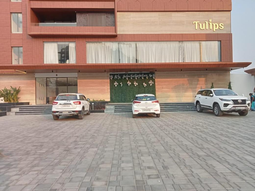 Hotel Tulips Grand حيدر أباد المظهر الخارجي الصورة