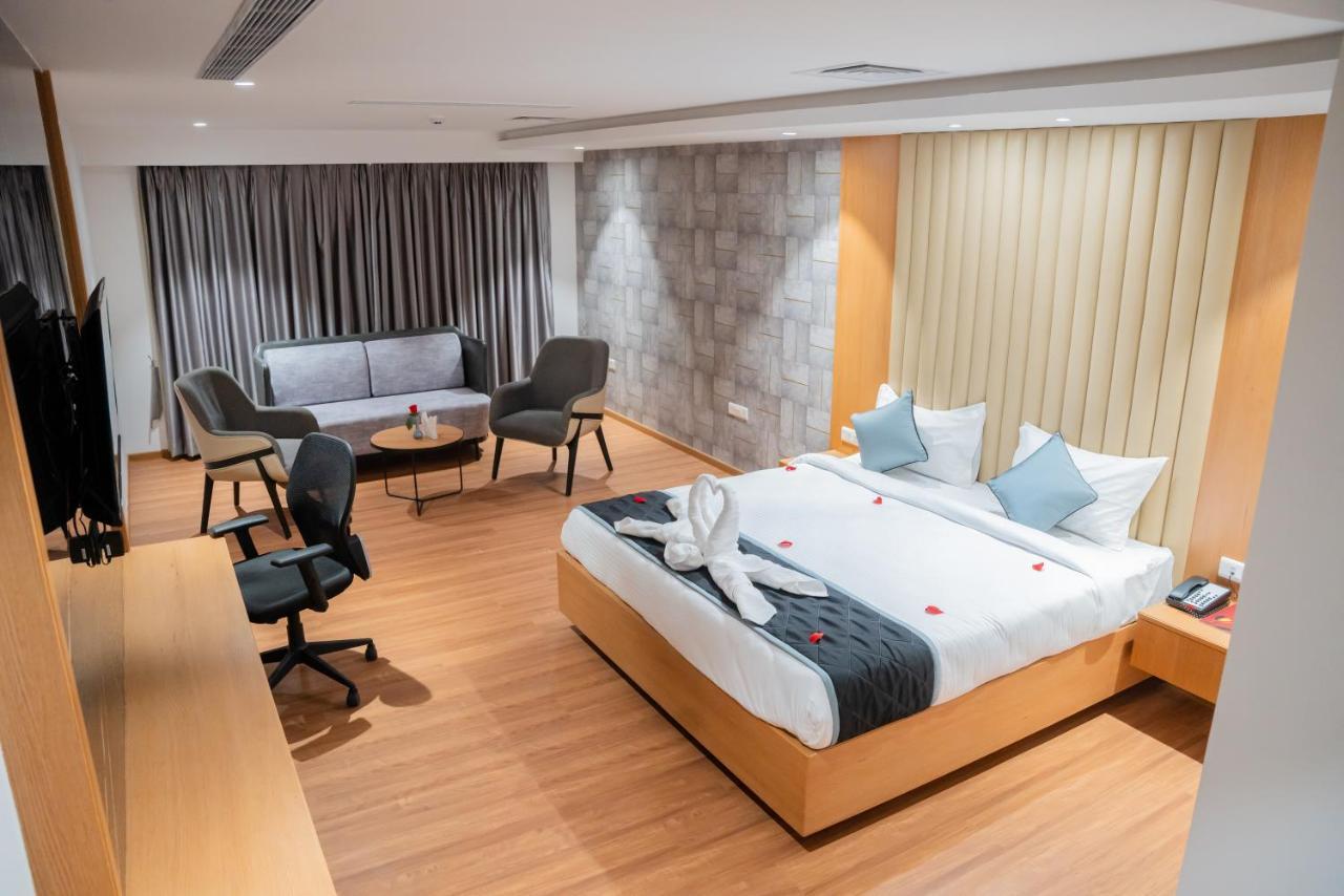 Hotel Tulips Grand حيدر أباد المظهر الخارجي الصورة