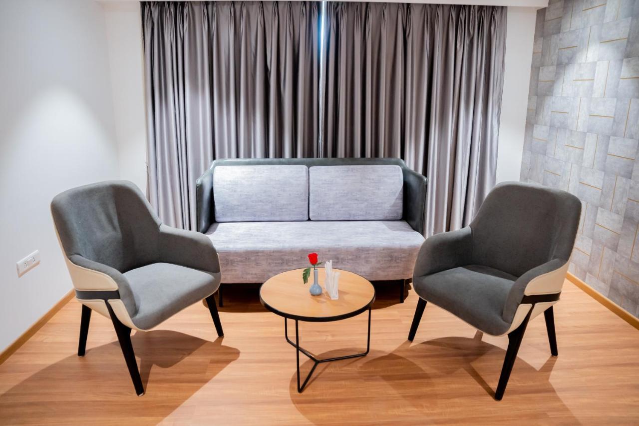 Hotel Tulips Grand حيدر أباد المظهر الخارجي الصورة